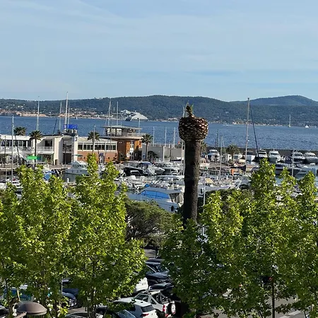 Hébergement de vacances Maison De Village Renovee Avec Vue Exceptionnelle *